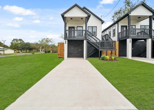 Property at 203 3rd St, Rosenberg, TX 77471, 3 beds, 2.5 baths