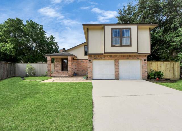 Property at 7726 Sorbete Dr, Houston, TX 77083, 3 beds, 2.5 baths