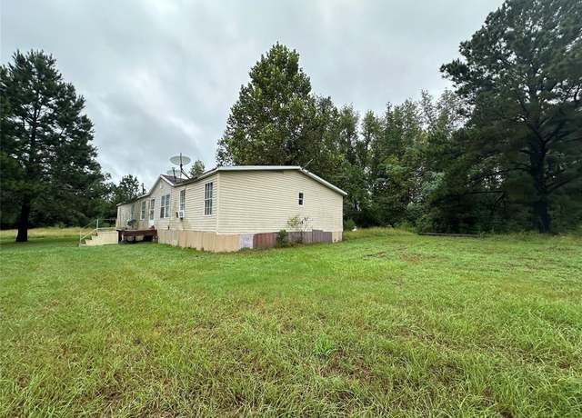 Property at 880 Loggins Rd, Bronson, TX 75930, 5 beds, 3 baths