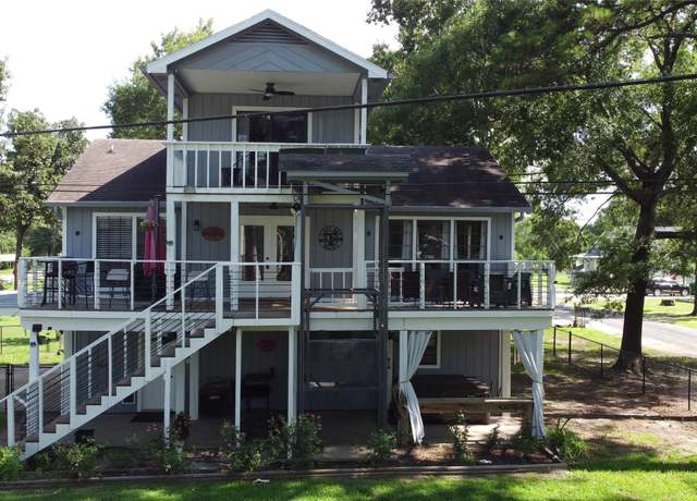 Property at 1382 Indian Hill Blvd, Livingston, TX 77351, 3 beds, 2.5 baths