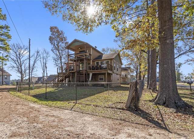 Property at 1382 Indian Hill Blvd, Livingston, TX 77351, 3 beds, 2.5 baths