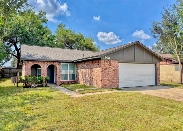 Property at 1602 Wentwood Dr, Pasadena, TX 77504, 3 beds, 2 baths