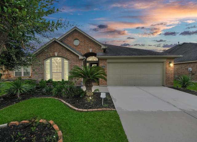 Property at 4614 S Creekmont, Fresno, TX 77545, 4 beds, 2 baths