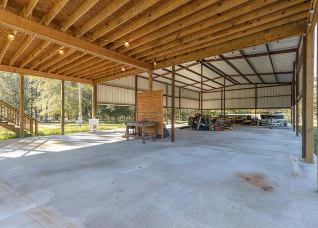 Property at 2800 Fm 3081 Rd, Willis, TX 77378, 1 bed, 2.5 baths