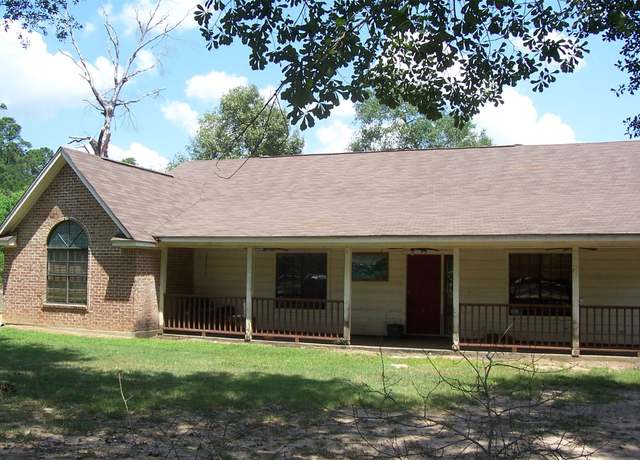 Property at 12110 Hillcrest Dr, Pinehurst, TX 77362, 4 beds, 4.5 baths