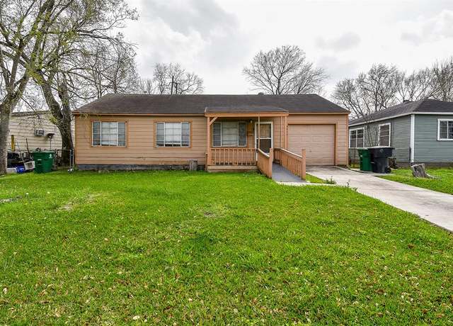 Property at 4814 Scenic Dr, Houston, TX 77048, 3 beds, 1 bath