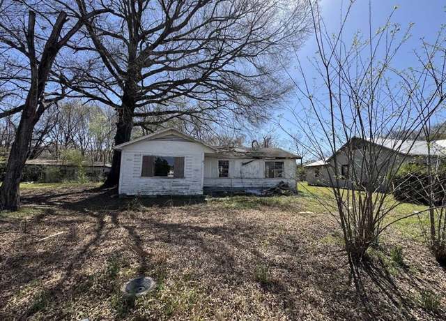 Property at 3309 Austin St, Texarkana, TX 75501, 3 beds, 1 bath