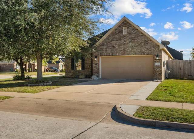 Property at 6102 Trout Ct, Pearland, TX 77581, 3 beds, 2 baths