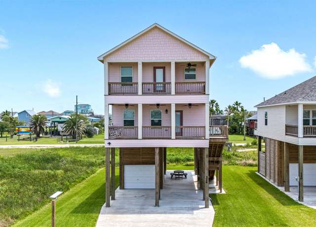 Property at 124 Jewel Dr, Crystal Beach, TX 77650, 3 beds, 2.5 baths