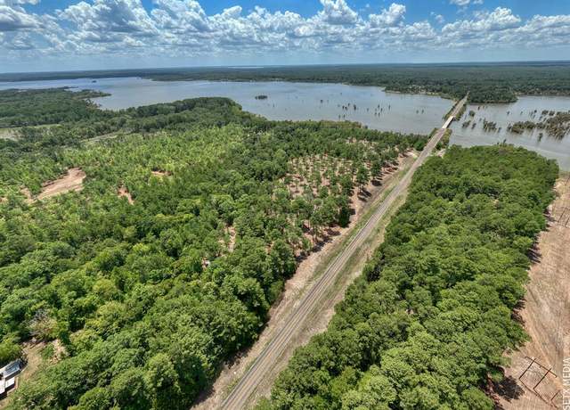 Property at 005 FM 83, Broaddus, TX 75929
