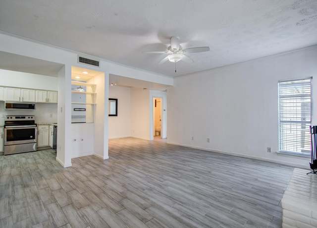 Property at 716 Bering Dr #30, Houston, TX 77057, 2 beds, 2 baths