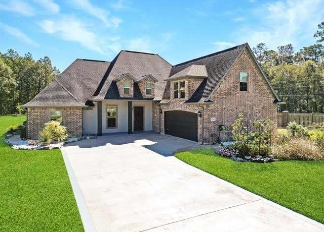 Property at 10410 Jordan Ave, Beaumont, TX 77713, 4 beds, 2 baths