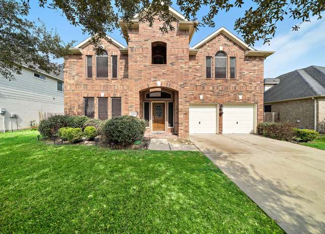 Property at 7519 Summer Shore Dr, Rosenberg, TX 77469, 4 beds, 2.5 baths