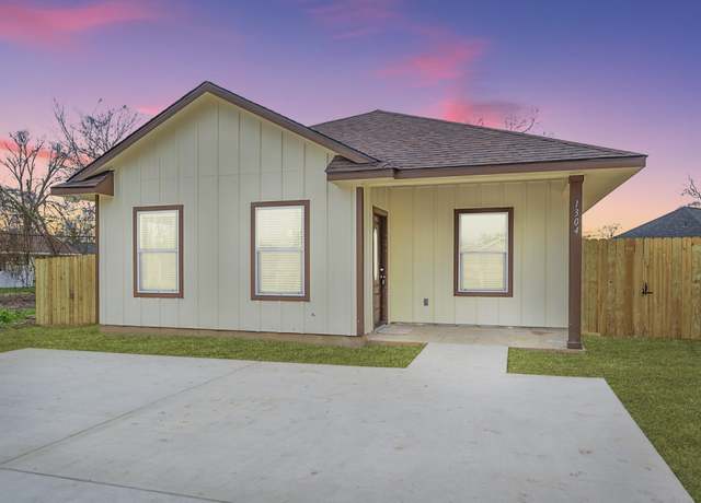 Property at 1304 Church St, Navasota, TX 77868, 3 beds, 2 baths
