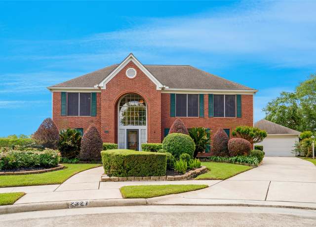 Property at 2327 Merion Dr, League City, TX 77573, 5 beds, 3.5 baths
