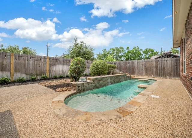 Property at 4319 Countrycrossing Dr, Spring, TX 77388, 3 beds, 2 baths