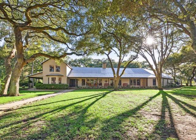 Property at 2727 Leonhardt Rd, Round Top, TX 78954, 5 beds, 4 baths
