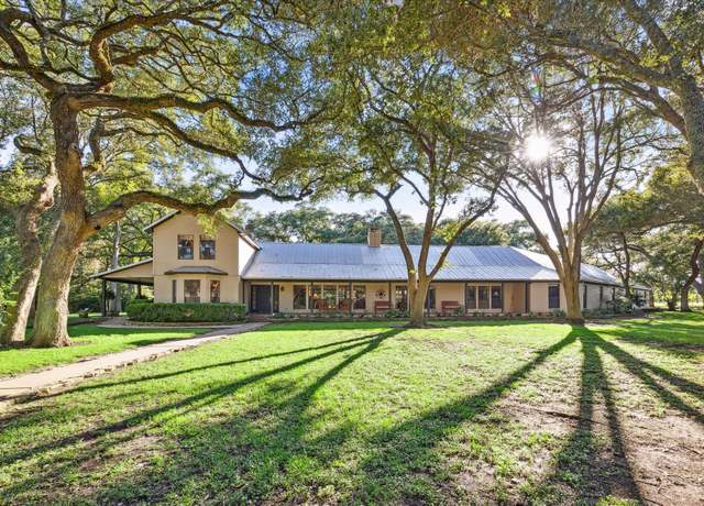 Property at 2727 Leonhardt Rd, Round Top, TX 78954, 5 beds, 4 baths
