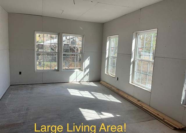 Property at 1785 S Byrd Ave, Shepherd, TX 77371, 3 beds, 1 bath