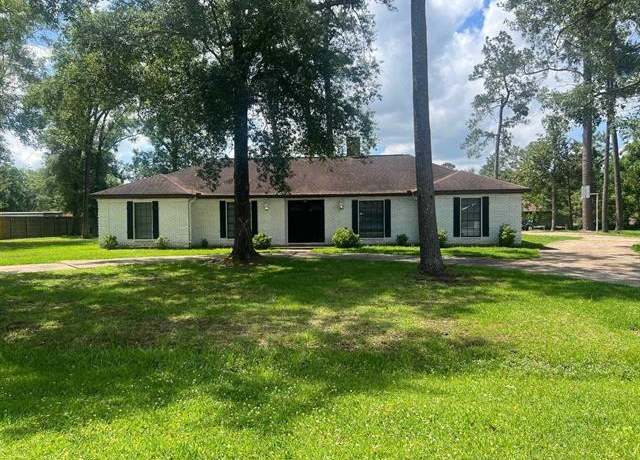 Property at 13375 Craig Ln, Bevil Oaks, TX 77713, 4 beds, 2.5 baths