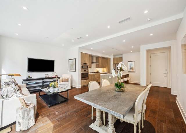 Property at 2323 W Main St #204, Houston, TX 77098, 2 beds, 2.5 baths