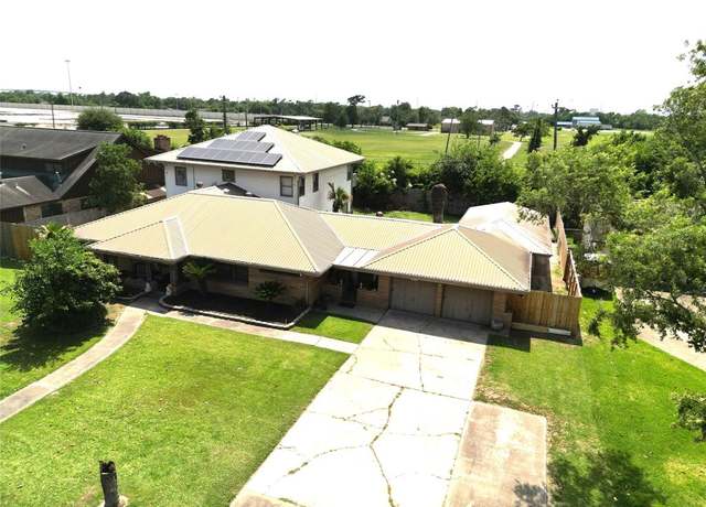Property at 1611 Leggett Dr, Galena Park, TX 77547, 6 beds, 3.5 baths