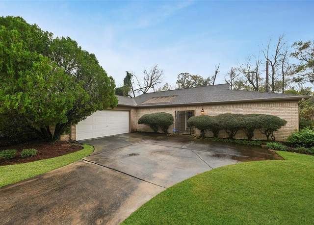 Property at 17911 Tall Cypress Dr, Spring, TX 77388, 4 beds, 2 baths