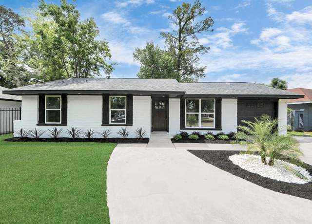 Property at 7622 Parker Rd, Houston, TX 77016, 4 beds, 2 baths