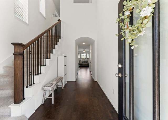Property at 1504 Summer City Dr, Houston, TX 77047, 3 beds, 2.5 baths