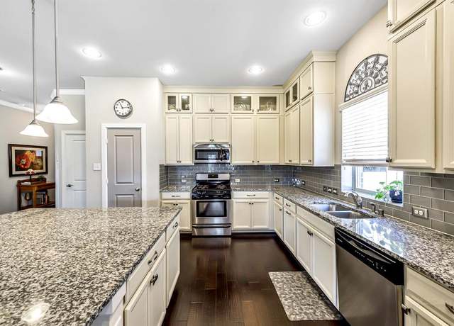 Property at 6431 Wolf Run Dr, Katy, TX 77493, 3 beds, 2 baths