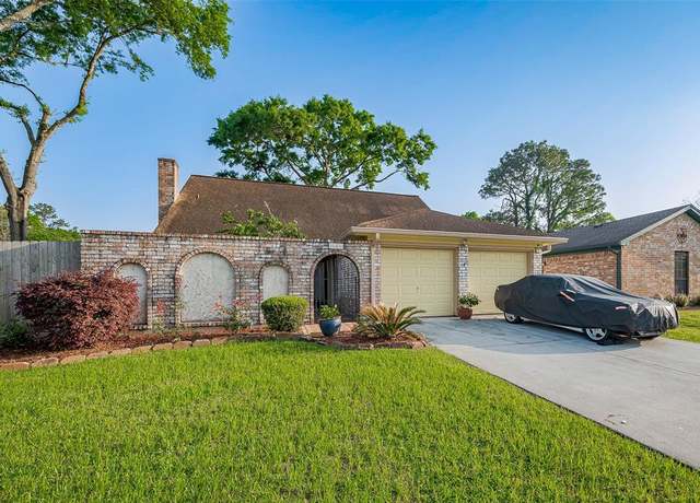 Property at 16450 Mill Pt, Houston, TX 77059, 4 beds, 3 baths