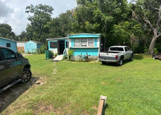 Property at 2725 Shady Creek Ln, Oyster Creek, TX 77541, 2 beds, 1 bath