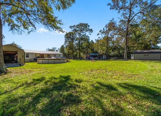 Property at 706 Sunny Dr, Livingston, TX 77351, 4 beds, 2 baths