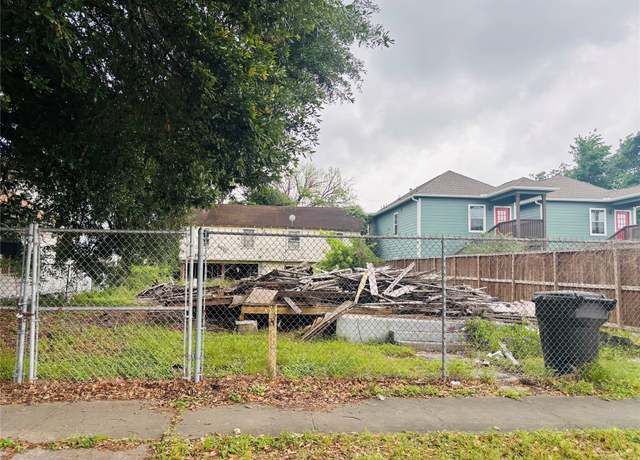 Property at 7820 Canal St, Houston, TX 77012