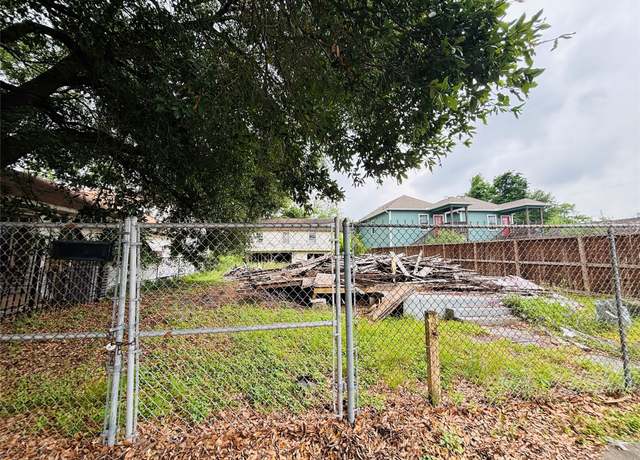 Property at 7820 Canal St, Houston, TX 77012