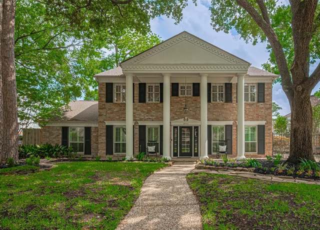 Property at 14711 Carolcrest Dr, Houston, TX 77079, 5 beds, 3.5 baths