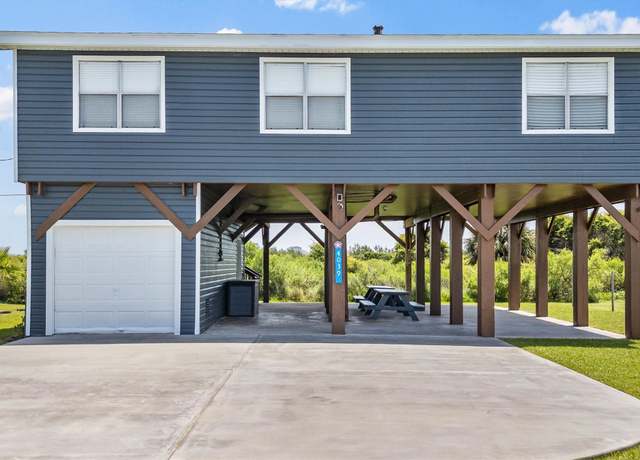 Property at 4039 San Jacinto Dr, Galveston, TX 77554, 3 beds, 2 baths