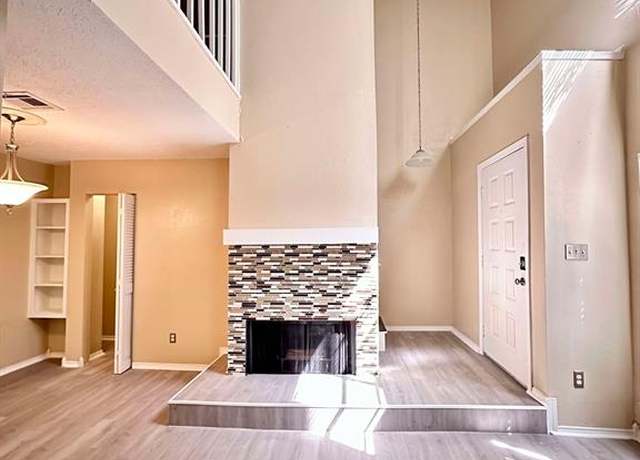 Property at 3630 Ocee St, Houston, TX 77063, 1 bed, 1 bath