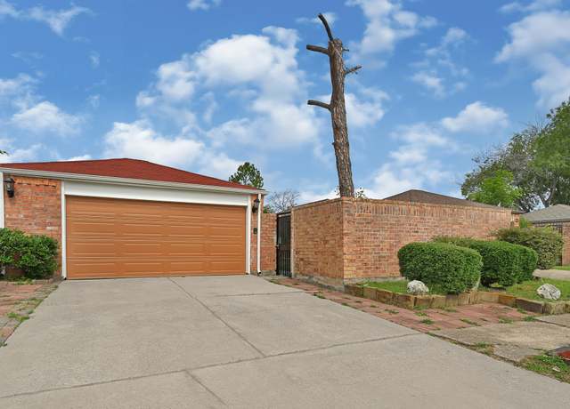 Property at 8910 Beau Monde Dr, Houston, TX 77099, 3 beds, 2 baths