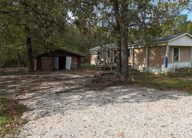 Property at 115 W Sherwood Dr, Livingston, TX 77351, 2 beds, 1 bath