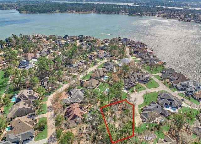 Property at 11 Westlyn Ct, Montgomery, TX 77356