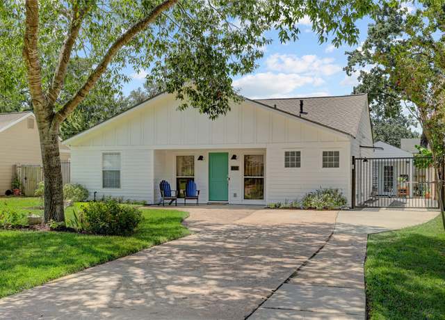 Property at 1039 Lamonte Ln, Houston, TX 77018, 3 beds, 3 baths