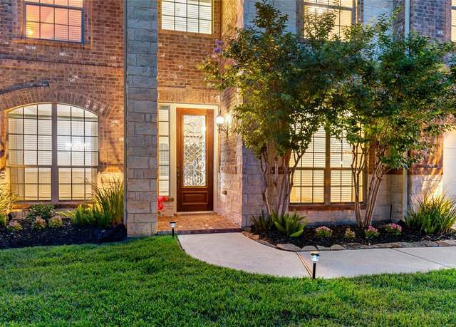 Property at 25015 Hessett Creek Dr, Porter, TX 77365, 4 beds, 3.5 baths