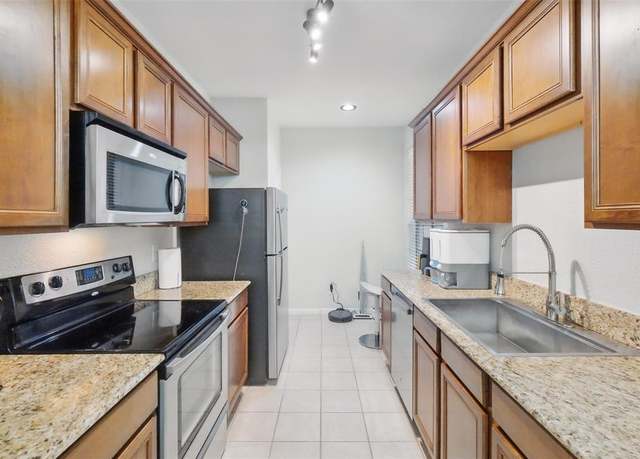 Property at 2255 Braeswood Park Dr #166, Houston, TX 77030, 1 bed, 1 bath