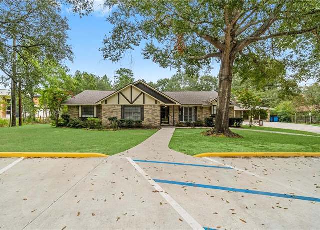 Property at 15197 Moonlight Trl, Conroe, TX 77384, 4 beds, 3 baths