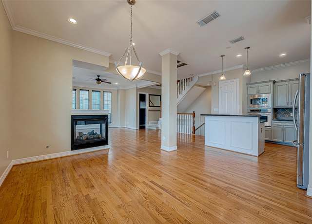 Property at 5331 Nolda St Unit A, Houston, TX 77007, 3 beds, 3.5 baths