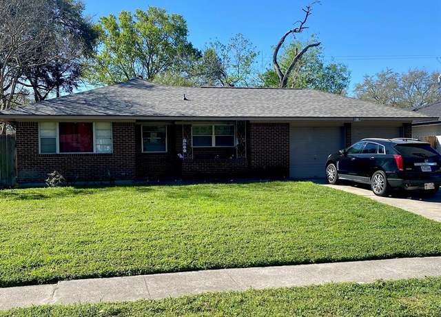 Property at 4329 Kinglet St, Houston, TX 77035, 3 beds, 2 baths