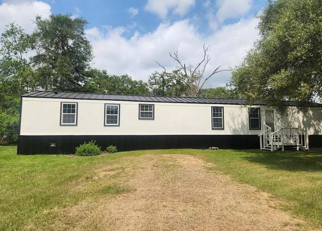 Property at 5826 W 2nd St, Sheridan, TX 77475, 3 beds, 2 baths