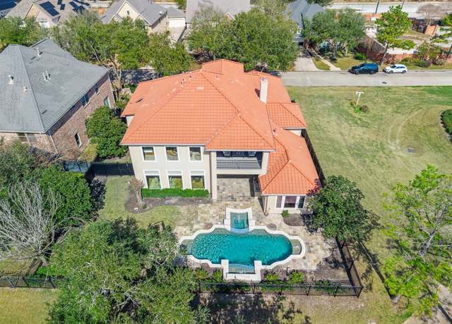 Property at 11411 Legend Manor Dr, Houston, TX 77082, 5 beds, 5 baths