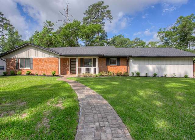 Property at 2310 Avenue S, Huntsville, TX 77340, 3 beds, 2 baths
